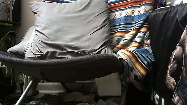 crassanova: διαδικτυακό σόου στην κάμερα