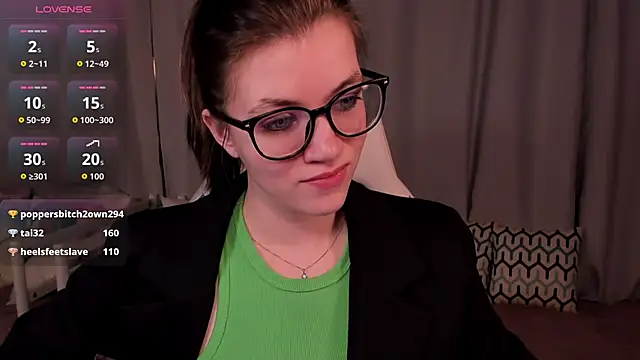 XXX chat uživo modela CathyAdams