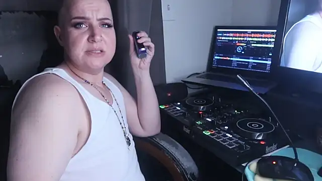 โชว์เว็บแคมของ BellaBlueBBW