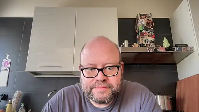 theitalianbear's Live XXX Chat