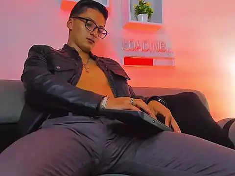 Dominus_Alpha: онлайн-секс-чат