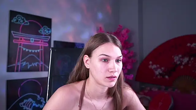 Chat +18 de Sweet_Emilya ao vivo