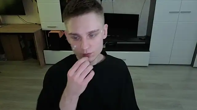 angryzan 网络视讯表演