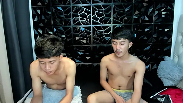 Show de Urloverhardcock na webcam