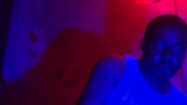 Nuttygmarley Show in webcam