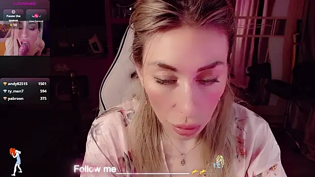 دردشة AnnieGOld_ الجنسية المباشرة