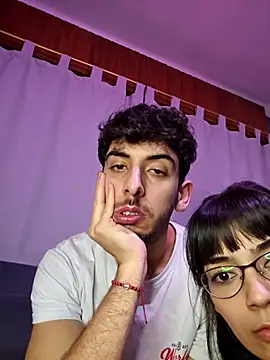 LeoyNicky98's Live XXX Chat