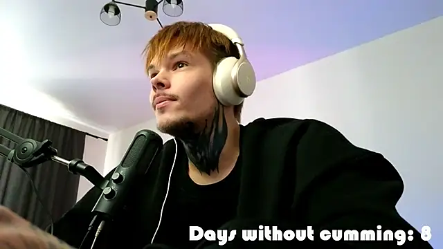 Pertunjukan Kamera Web DENIS_HERE