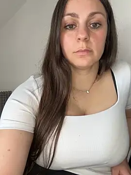 Chat +18 de Loella-Rose ao vivo