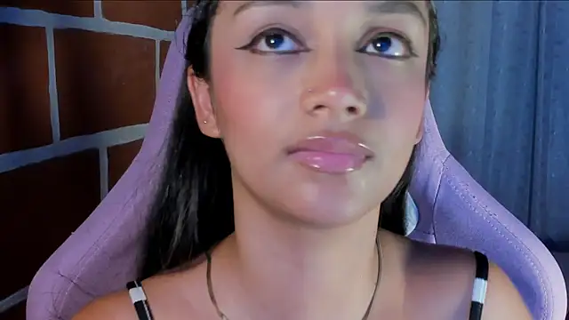 MelanyOconner Adlı Modelin Canlı XXX Sohbeti