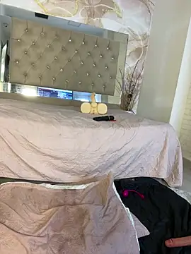 Luna_Tylor Chat XXX in diretta