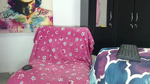 aleera_starxx982's Webcam Show