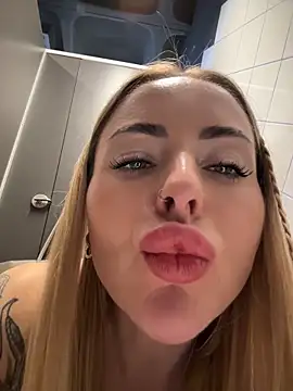 EmaSalis – Live XXX-chat