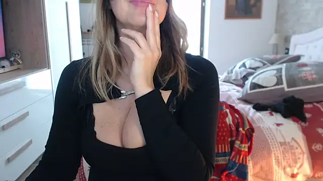 Show de lulu_italy na webcam