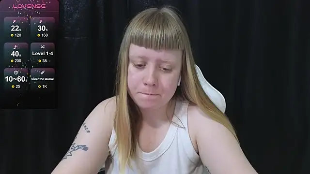 Chat XXX en directo de June_shy0