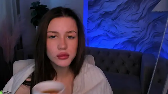 Chatroom XXX en direct de Aria_Mila