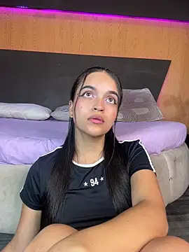 Alexia__cox Adlı Modelin Canlı XXX Sohbeti