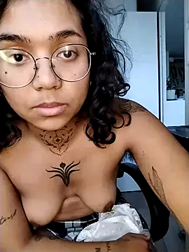 Živý XXX chat therealsun8