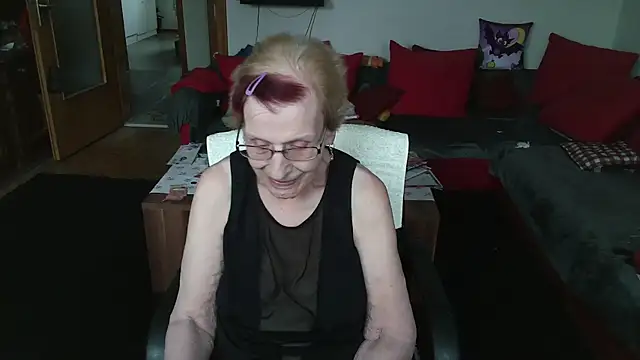 HeisseomaOriginal's Live XXX Chat