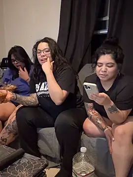 kimmiakiss22 Show in webcam