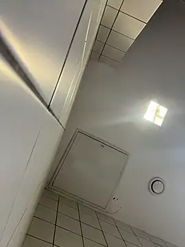 KiraSunshine Chat XXX in diretta