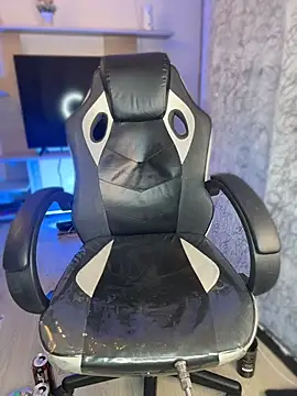 Chatroom XXX en direct de saracaball_