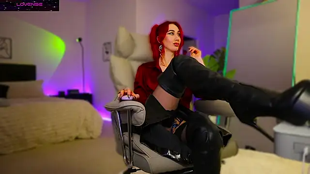 Lady_RedAlexa_RA: онлайн-секс-чат