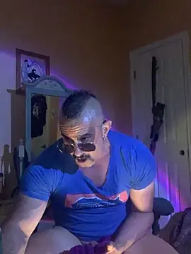 daddydonkey84: διαδικτυακό σόου στην κάμερα