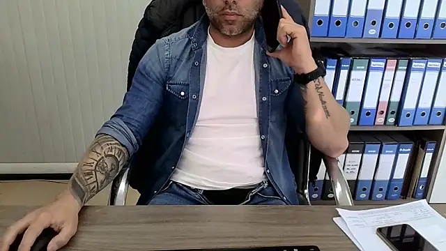 Evasionee's Webcam Show