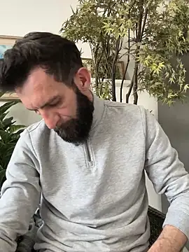 Michel_huge Live XXX-Chat