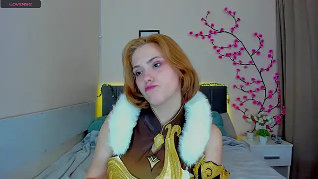 DellaRows Chat XXX in diretta