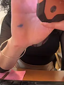 Czat XXX na żywo – Deessenympho