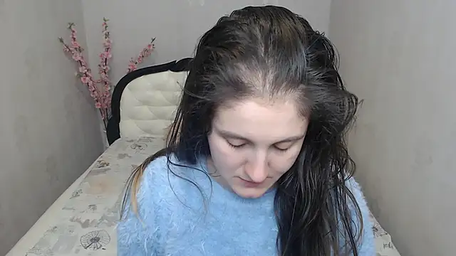 XXX chat uživo modela Holliy_Cooper