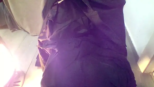 ACruoreX: διαδικτυακό σόου στην κ άμερα