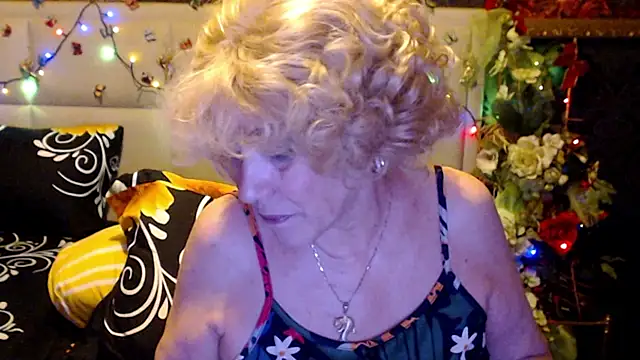 دردشة HappyWomanOn الجنسية المباشرة