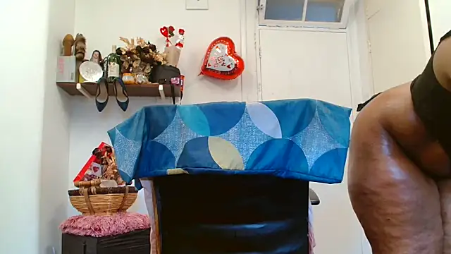 xTALLSEXYBUMx Live XXX Chat