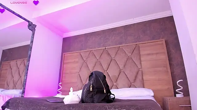 AnaiaClarck's Live XXX Chat