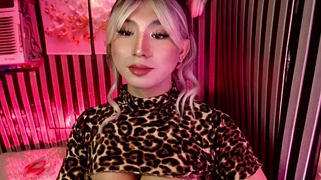 HoresCOCKLUCY Chat XXX in diretta