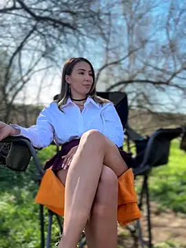 Pertunjukan Kamera Web Wonder_Kari