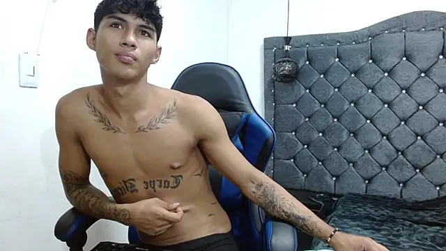 Show modela luka_big18 na web-kameri