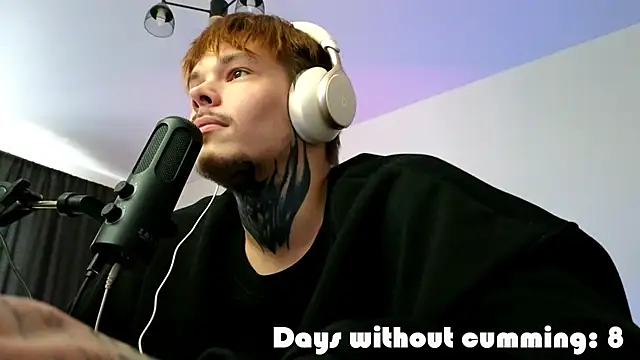 Вебкам-шоу DENIS_HERE