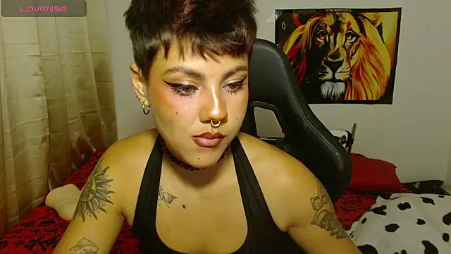 Divinejewel69's Live XXX Chat