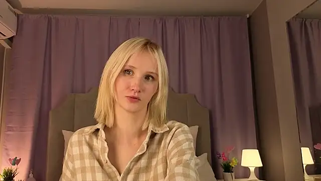 CrystalLili Chat XXX in diretta