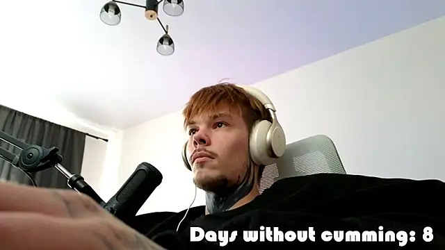 DENIS_HERE élő XXX-chatje