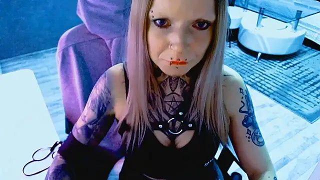 InesGold's Live XXX Chat