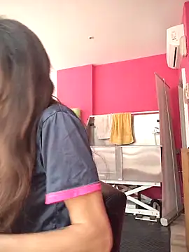 Eimikuro11 Live XXX-chat