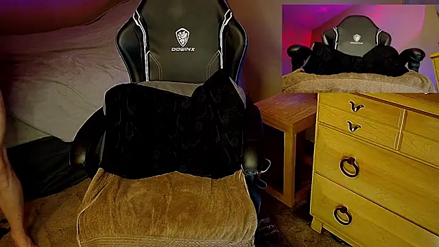 MasterForgedRayy's Webcam Show