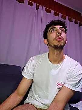 Živý XXX chat LeoyNicky98