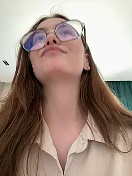 Sabrina_shells' Live XXX Chat