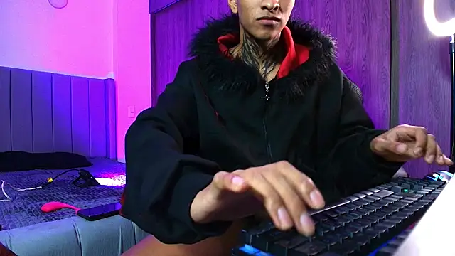 im_Usuga Chat XXX live